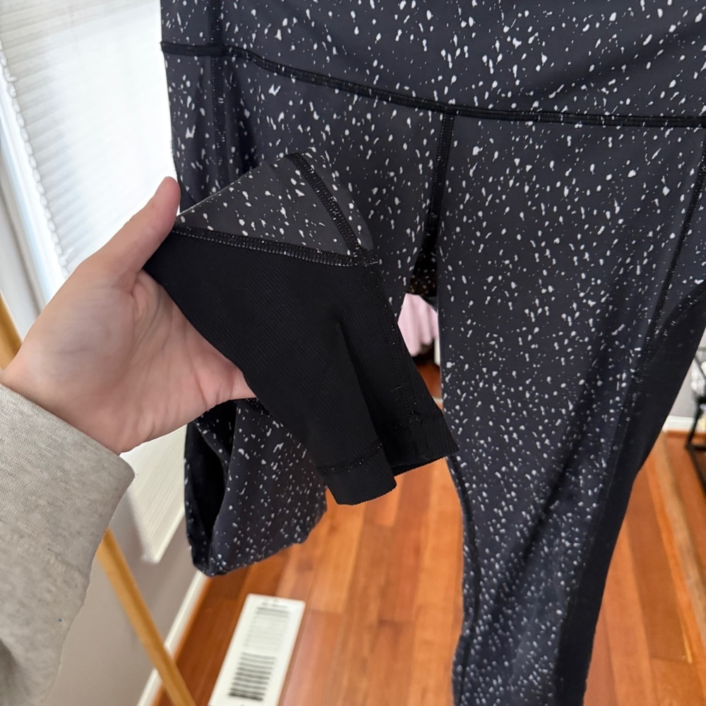 Lululemon Rebel Runner | Size 4 | **FULL LENGTH - Picture 4 of 9